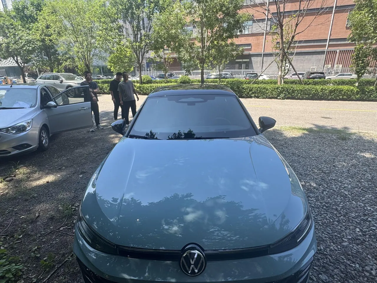 Volkswagen 2025 Passat Pro 2.0TSI 380TSI Star Dragon Edition Automatic 9