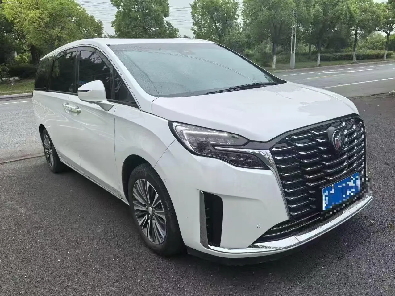 Buick 2023 GL8 ES Lu Zun 48V 2.0T 653T Luxury Automatic Gear 2