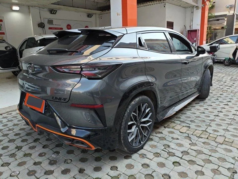 ChangAn 2022 UNI-T 1.5T Sports Flagship Automatic Gear 6