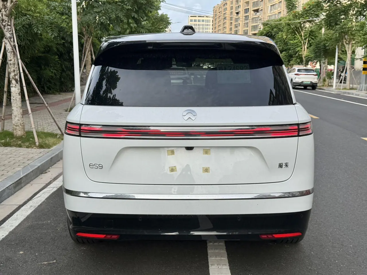 NIO 2026 ES 9 102kWh Executive Island Deluxe Automatic Gear 8