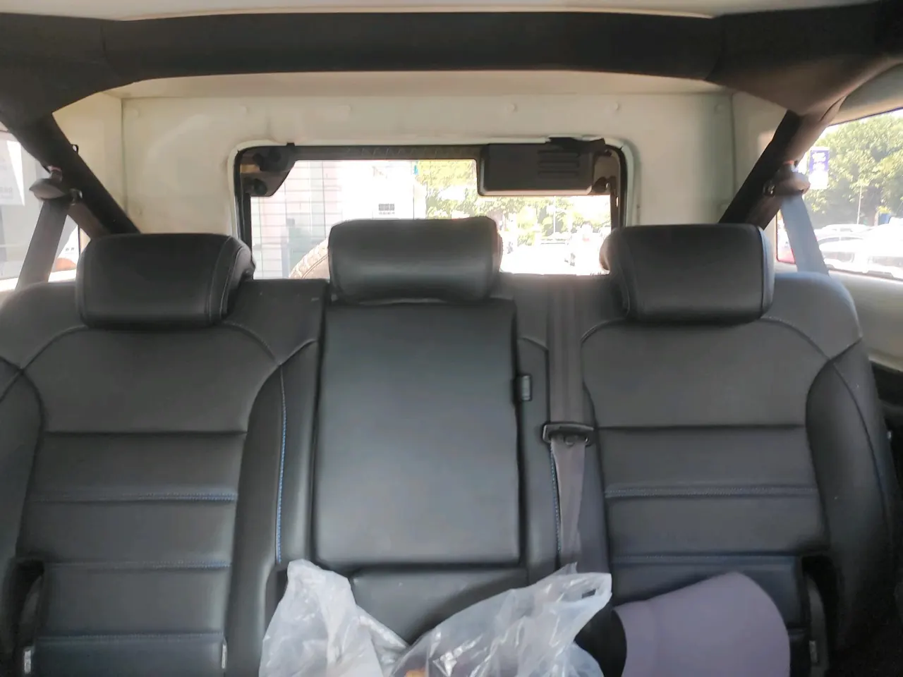 Beijing 2023 BJ40 2.0T 4-wheel drive city hunter version chivalrous automatic gear 3