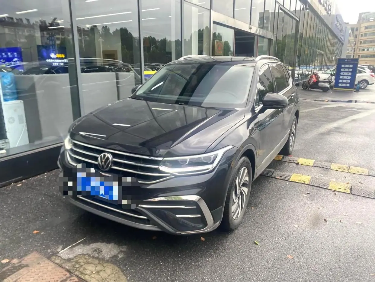 Volkswagen 2024 Tiguan L 1.5TSI 300TSI Two‑Wheel‑Drive Longteng Edition Automatic Transmission - View 1