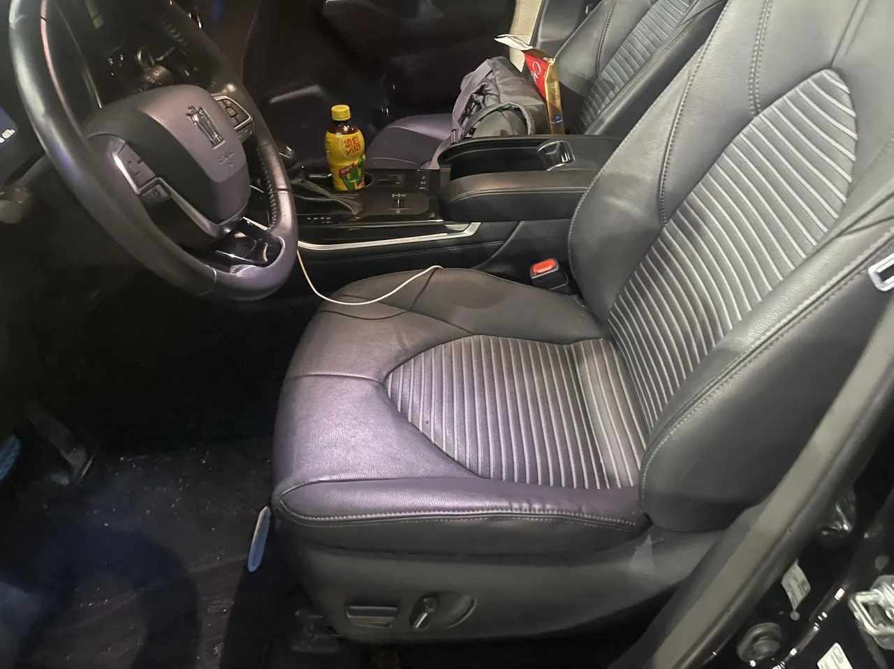 Toyota 2023 Crown Land Release 2.5 Stepless Four-wheel Drive Premium Edition Automatic Gear 2