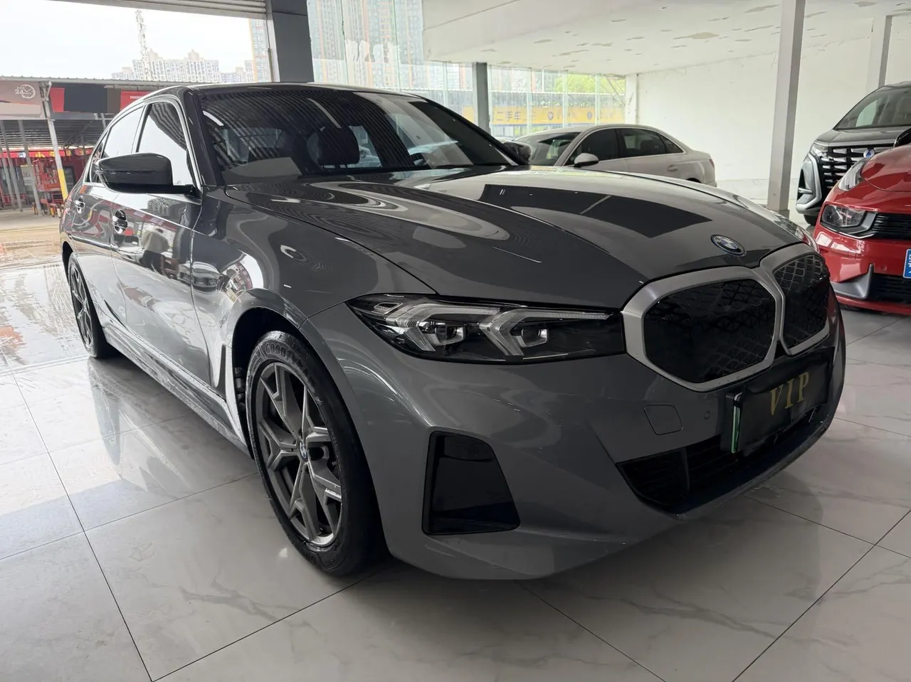 BMW 2025 i3 eDrive 35 L automatic gear 3