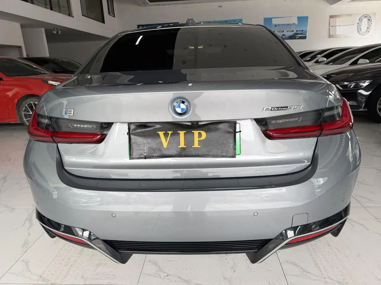 BMW 2025 i3 eDrive 35 L automatic gear 8