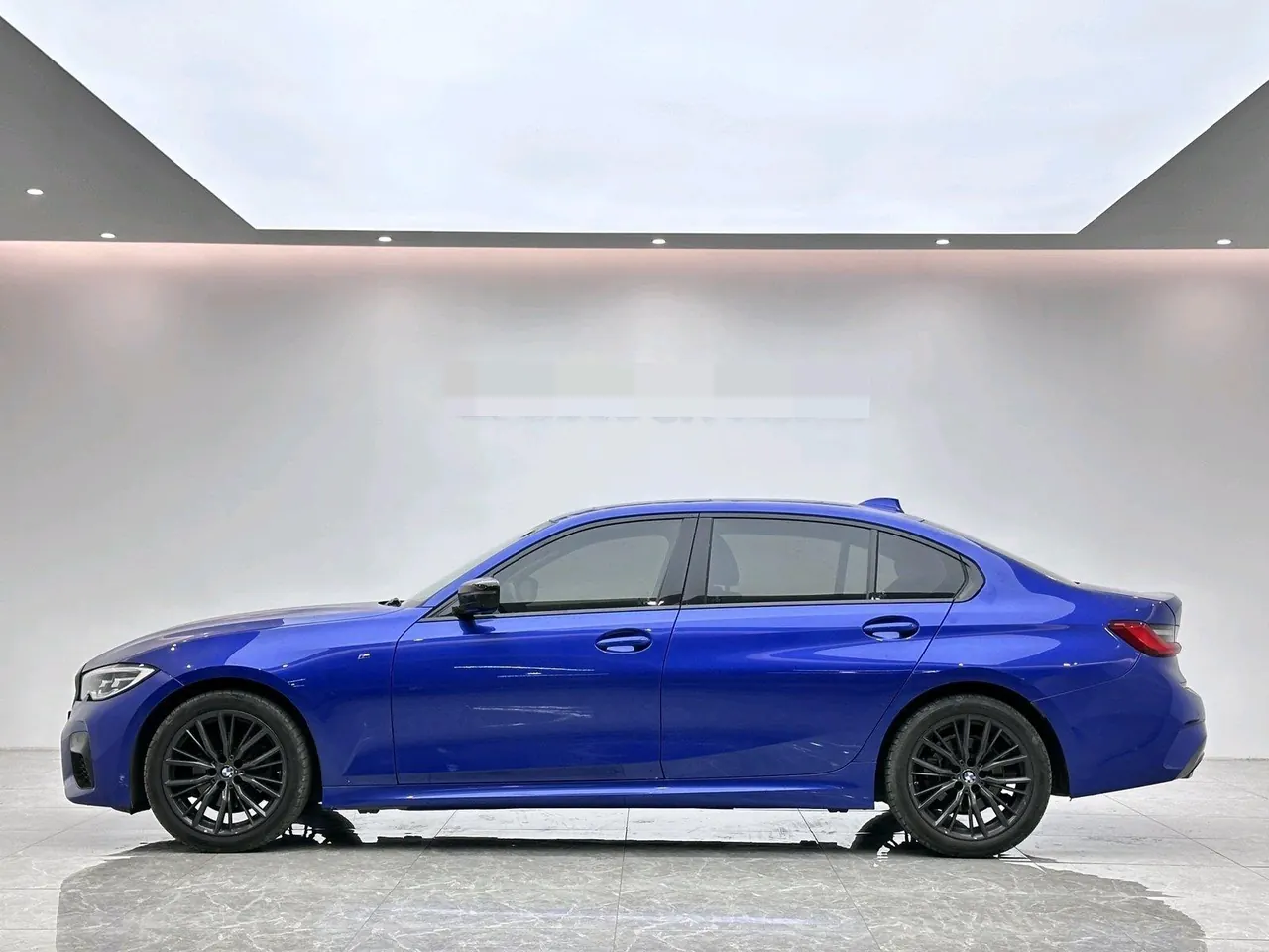 BMW 3 Series 2021 325Li 2.0T M Sports Obsidian Night Suit Automatic Gear 2