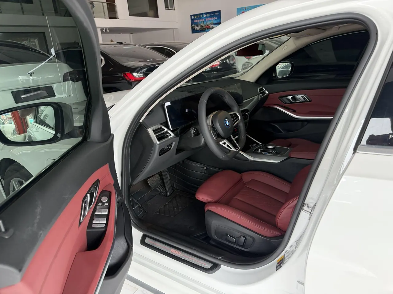 BMW 2025 i3 eDrive 35 L automatic gear 3