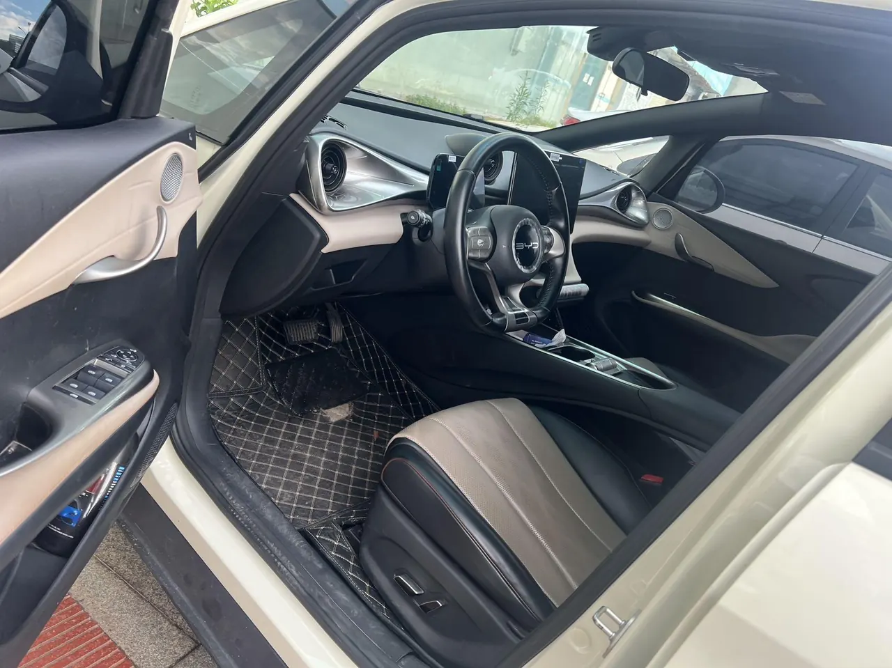 BYD 2023 Dolphin 420km Fashion Edition Automatic 4