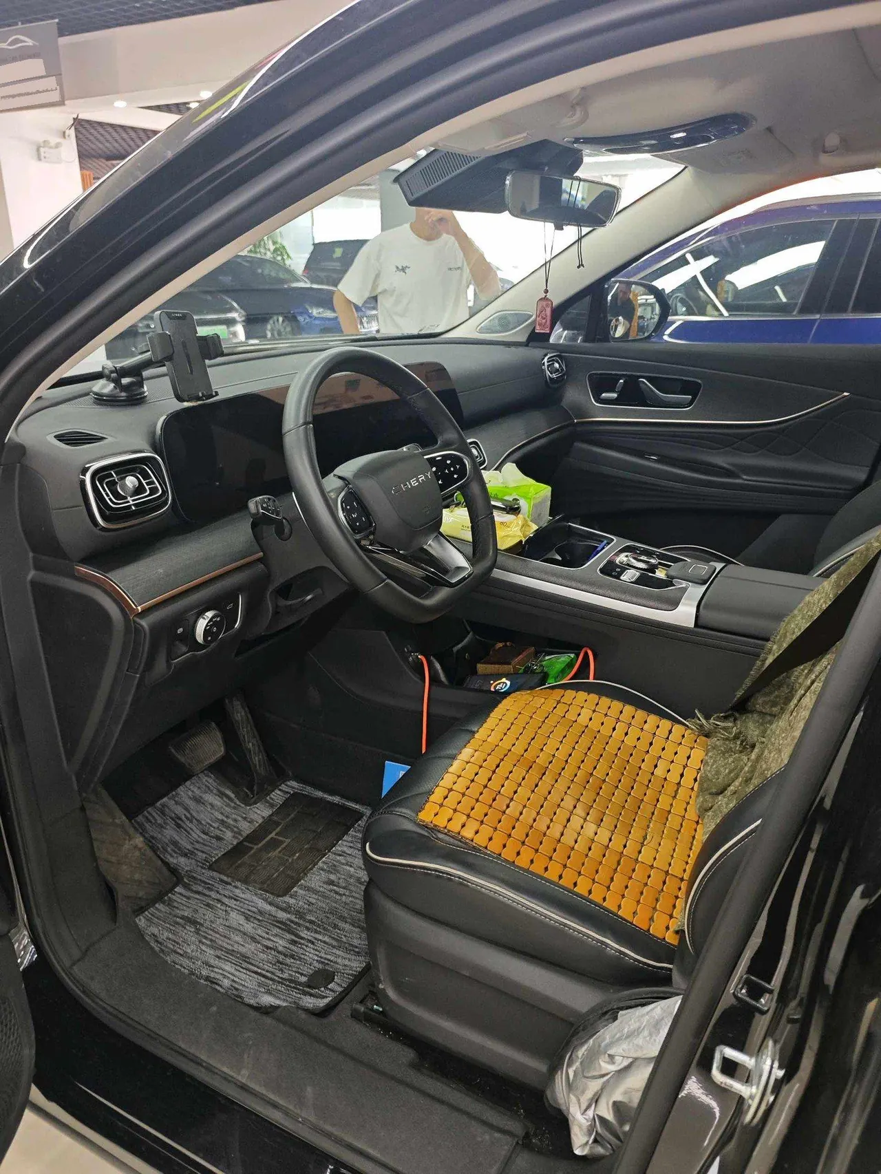 Chery 2023 Ruihu 9 2.0T 400T Two-Drive Deluxe Edition 5-seat Automatic Gear 3