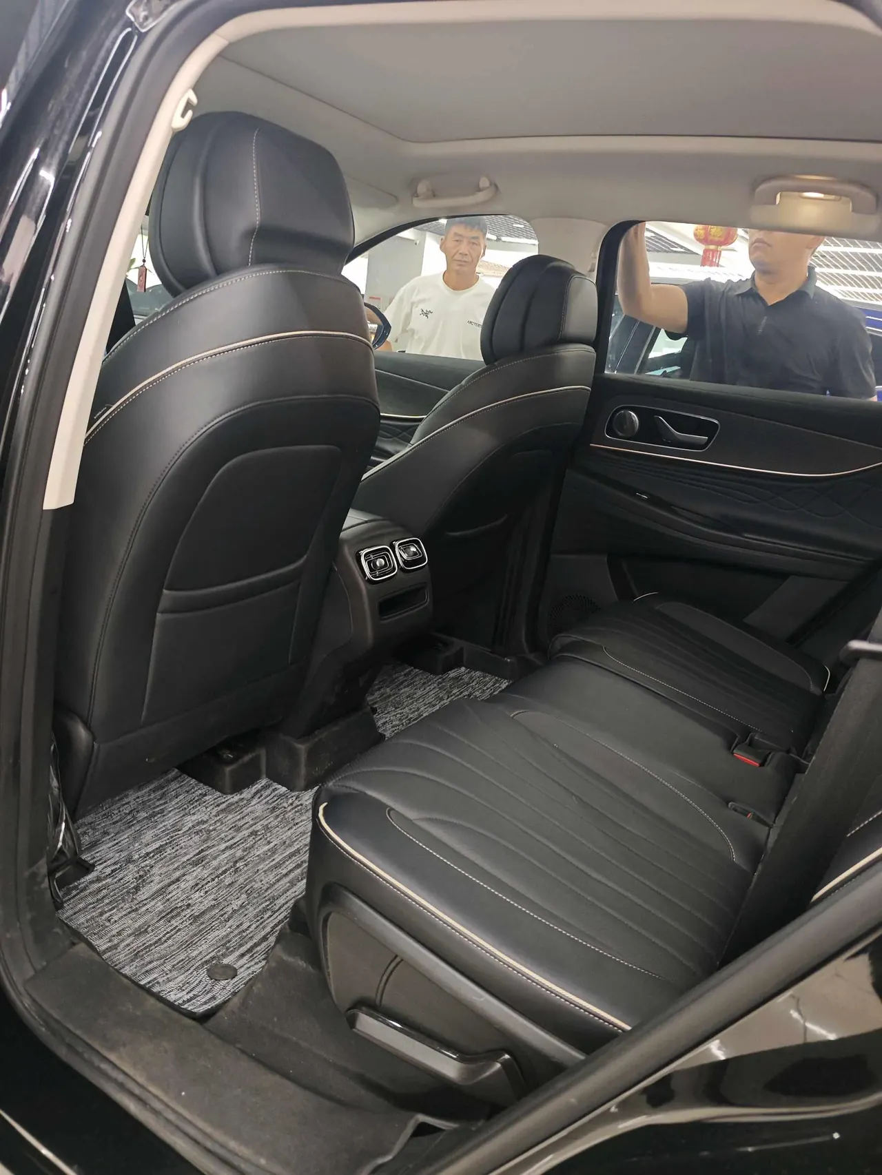 Chery 2023 Ruihu 9 2.0T 400T Two-Drive Deluxe Edition 5-seat Automatic Gear 4
