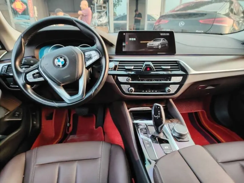BMW 5 Series 2022 530Li 2.0T Leading M Sports Suit (Modified) Automatic Gear 2
