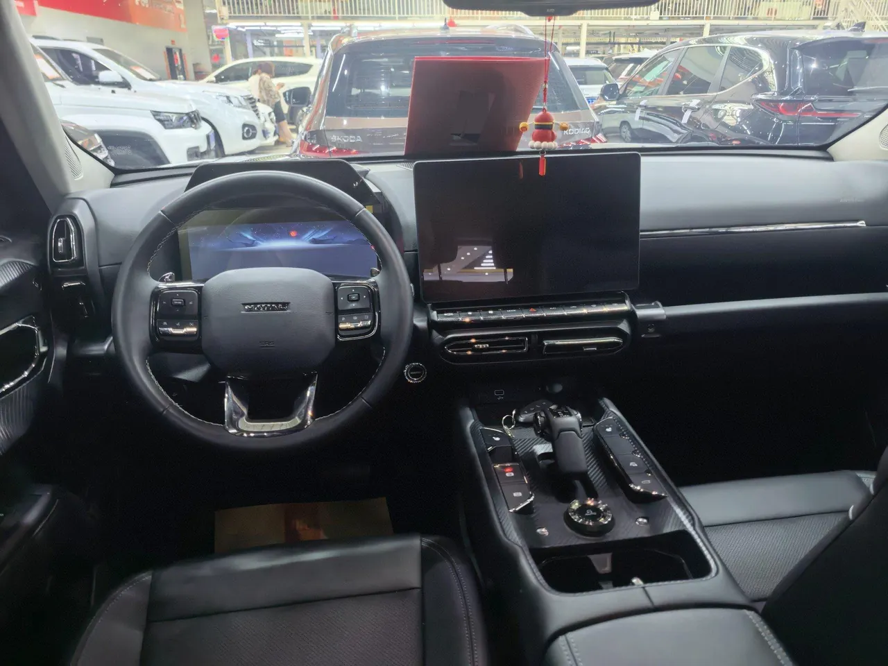 Haval 2023 big dog 2.0T two-wheel drive Chaoye version Plus automatic gear 4