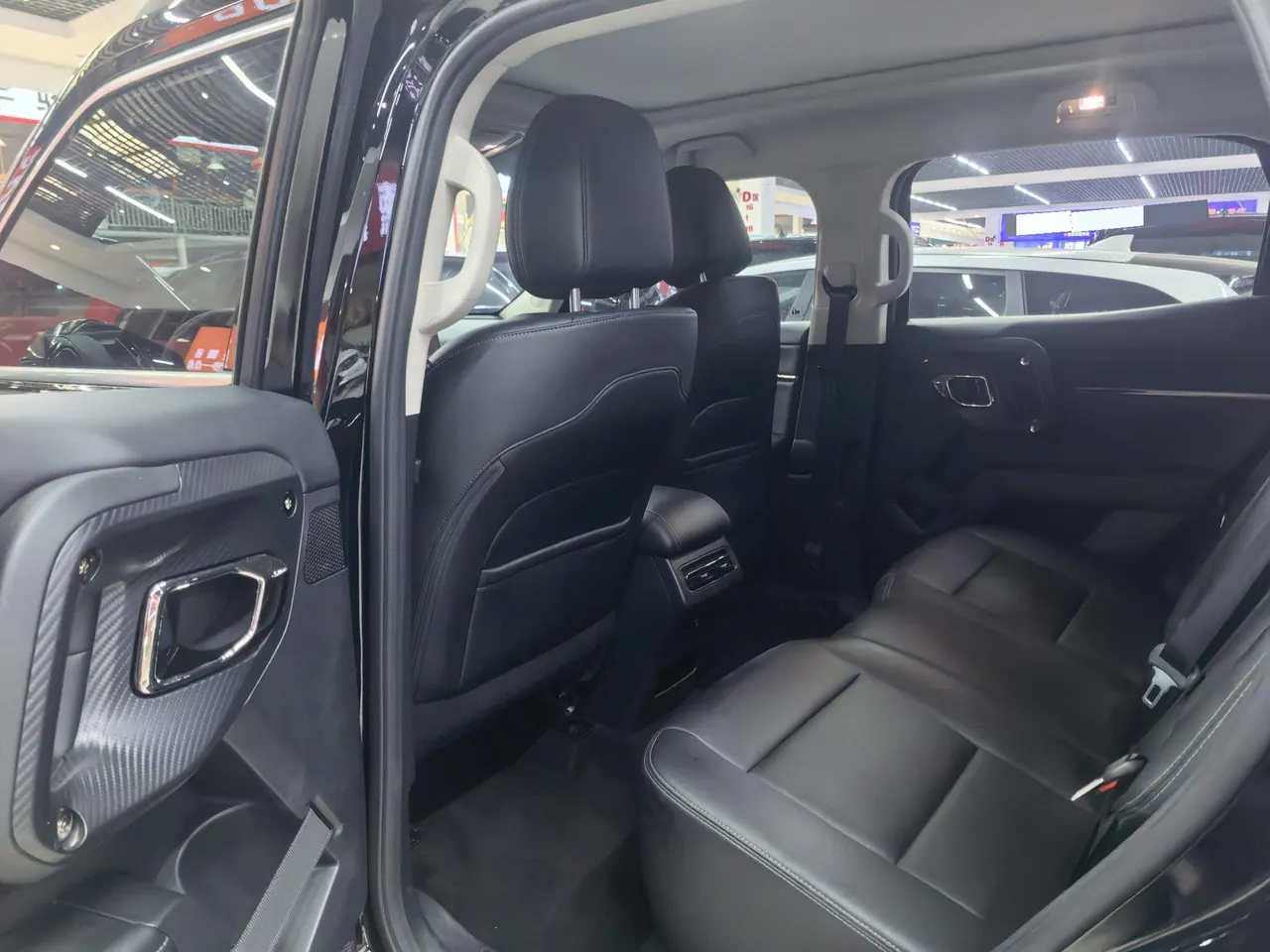 Haval 2023 big dog 2.0T two-wheel drive Chaoye version Plus automatic gear 6