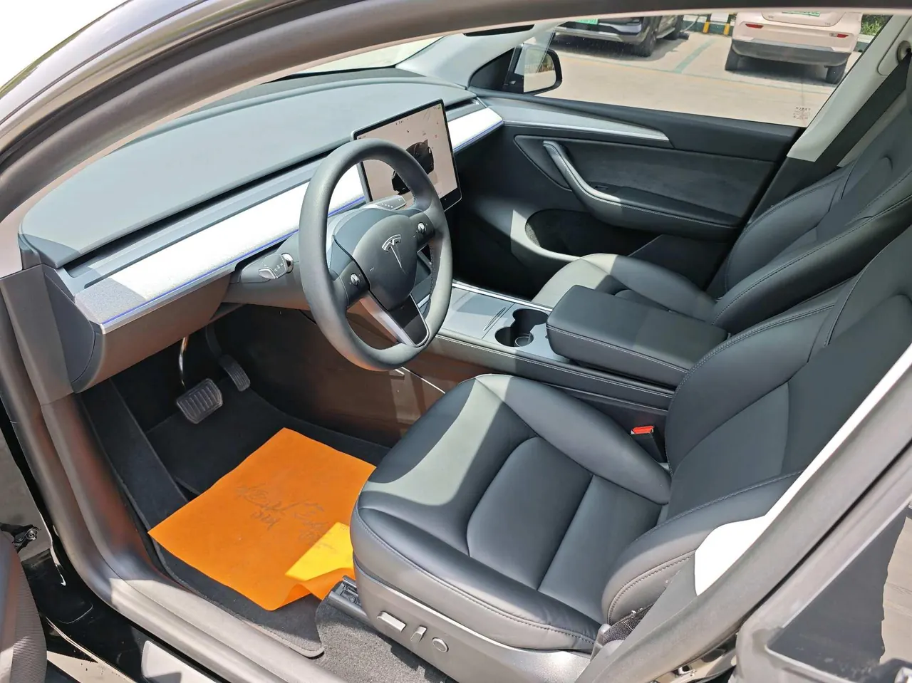 Tesla 2023 Model Y rear-wheel drive version automatic transmission 3