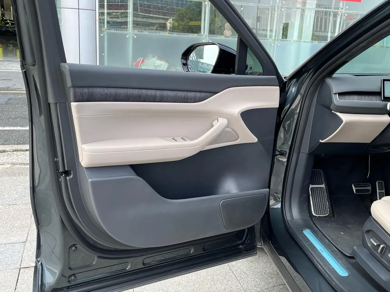 NIO 2023 ES 8 100kWh automatic gear 11
