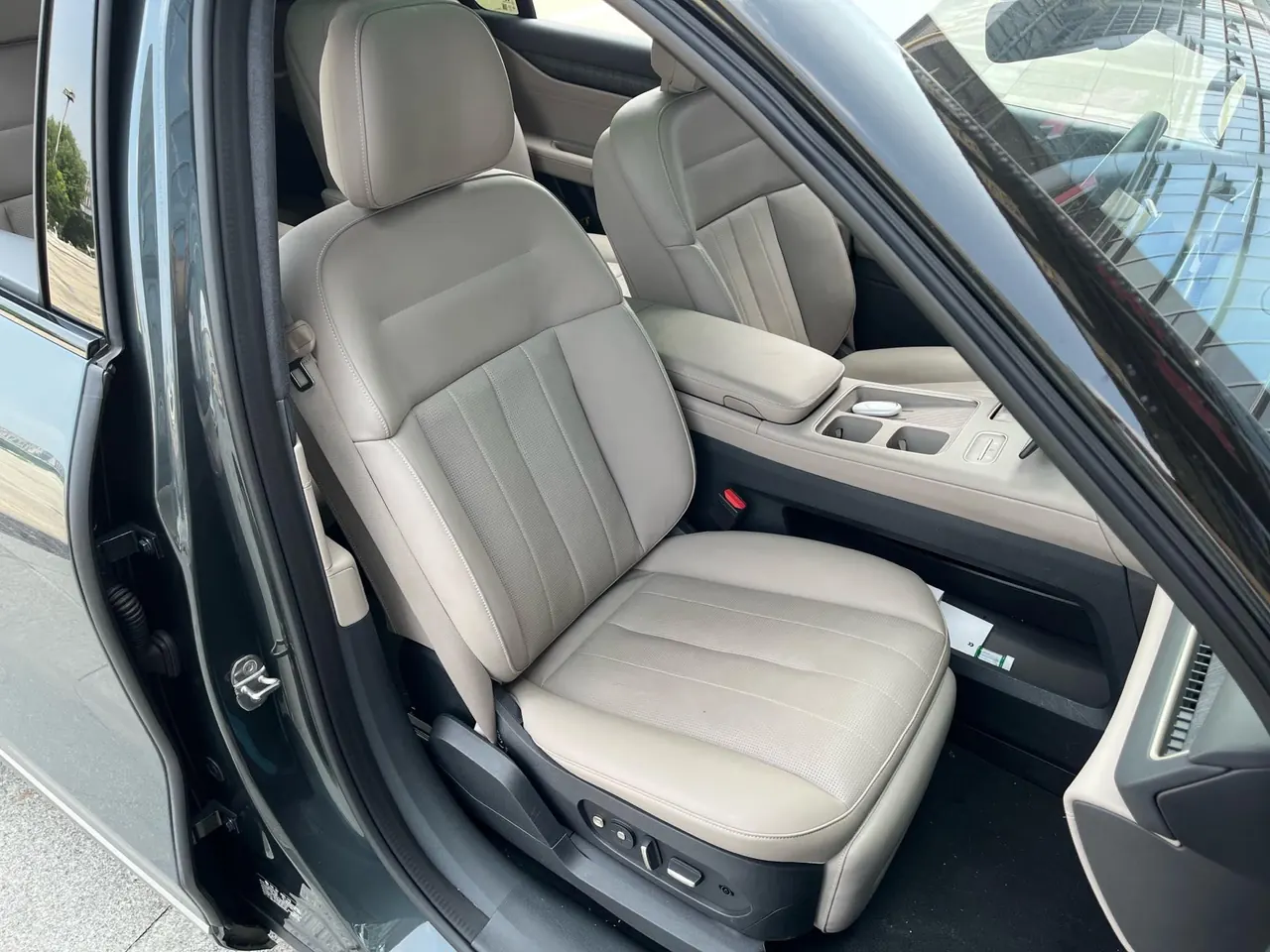 NIO 2023 ES 8 100kWh automatic gear 15