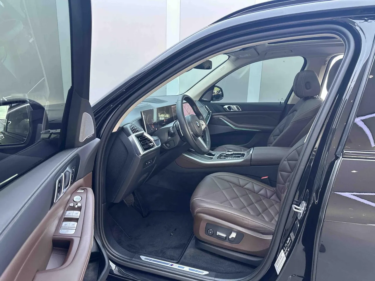 BMW 2023 X5 xDrive30Li 48V 2.0T exclusive m sports obsidian night suit automatic gear 3