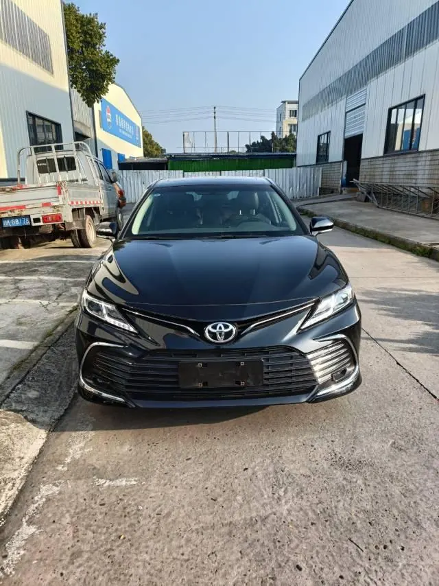 Toyota 2021 Camry 2.0E Stepless Elite Edition Automatic Gear 2