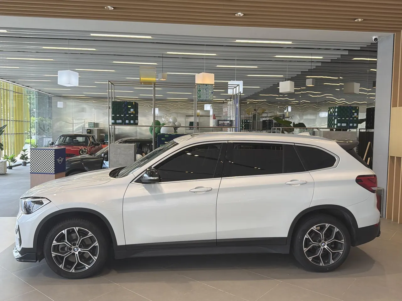 BMW 2021 X1 xDrive25Li 2.0T exclusive automatic gear 2