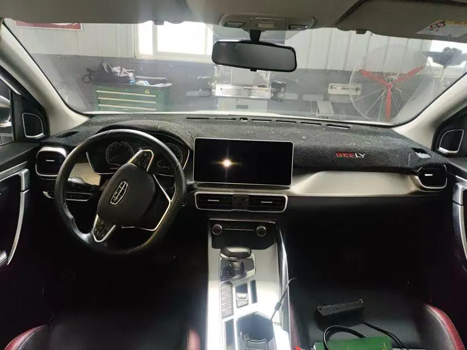 Geely 2021 Plantronics 1.4T Diamond Edition Automatic Gear 3