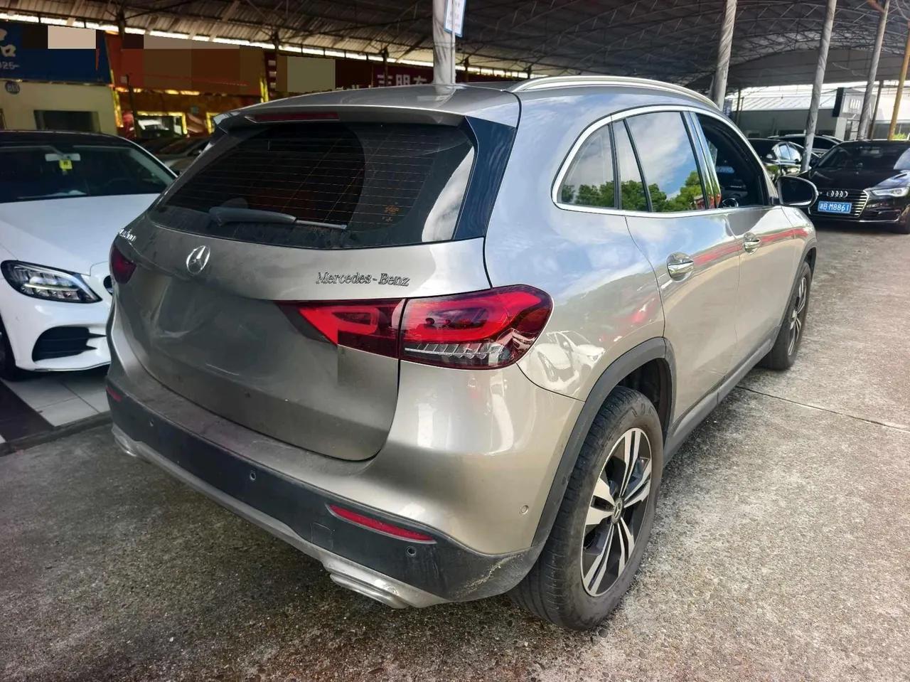 Mercedes Benz 2020 GLA 200 1.3T automatic gear 3