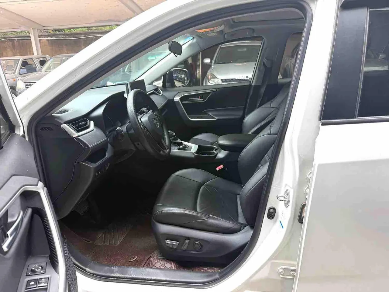 Toyota 2020 Wilanda 2.0 Stepless Four-wheel Drive Deluxe Edition Automatic Transmission 3