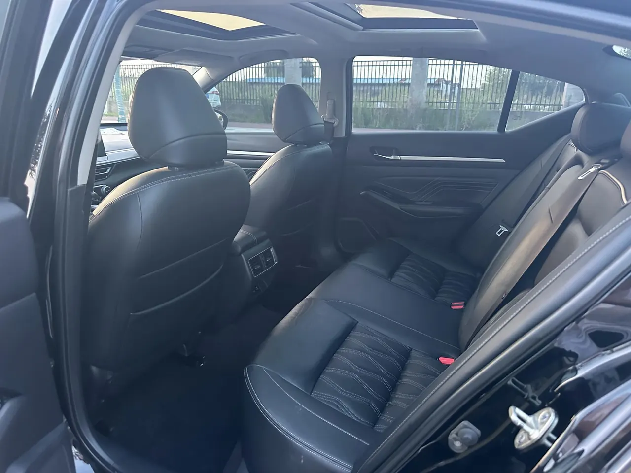 Nissan 2022 Teana 2.0 stepless XL-Upr premium version automatic gear 6