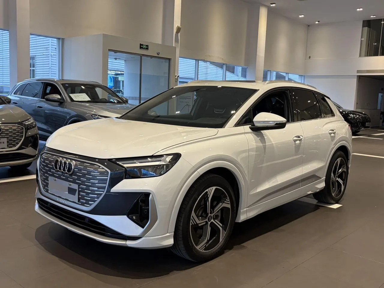 Audi 2024 Q4 e-tron 40 Creation Edition Automatic Gear - View 1