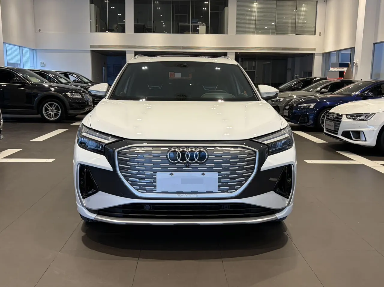 Audi 2024 Q4 e-tron 40 Creation Edition Automatic Gear 2