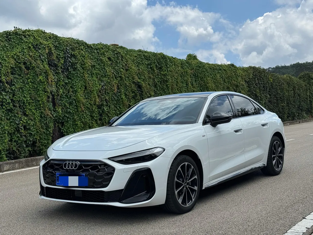 Audi 2026 A5L 2.0T Sport Plus Automatic - View 1