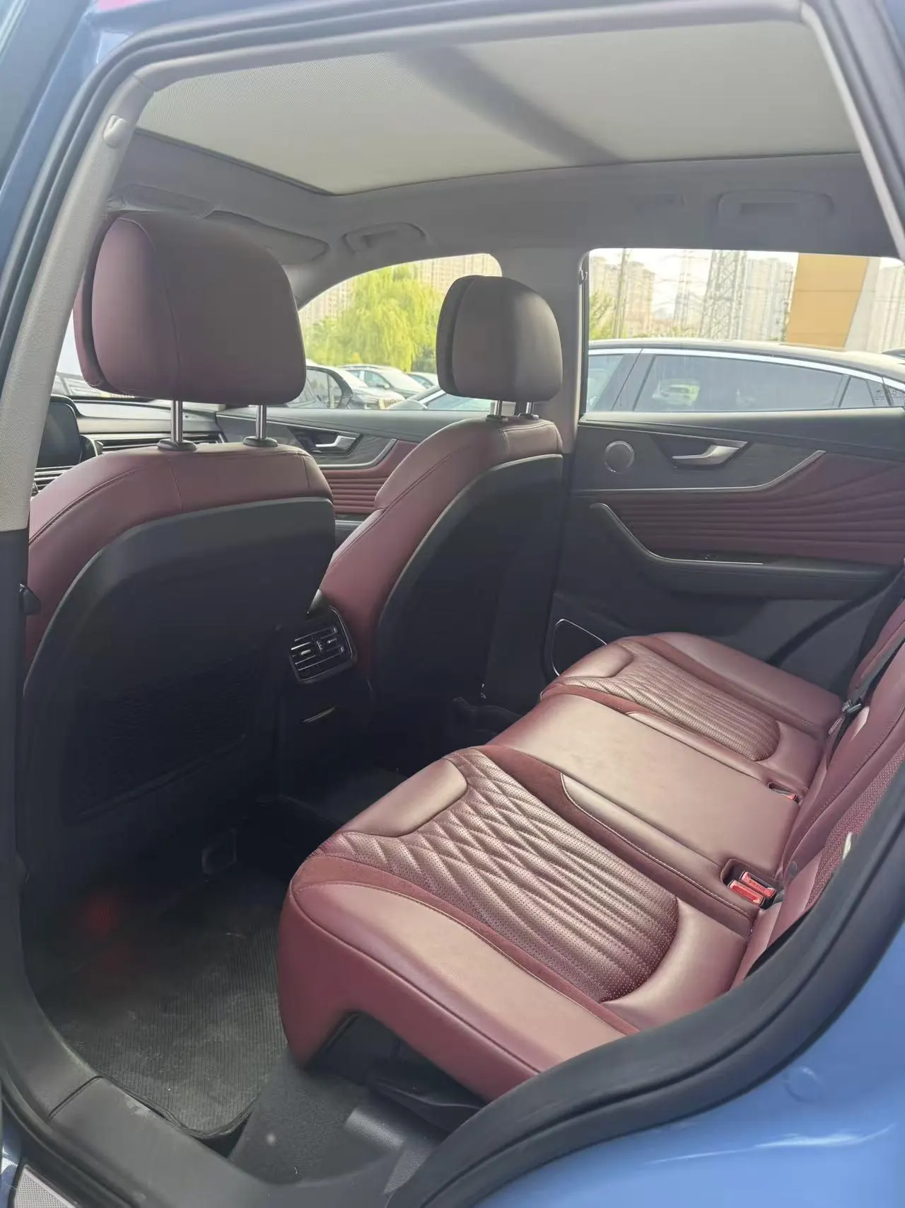 HongQi 2023 HS5 2.0T 4-wheel drive flag enjoy Pro version automatic gear 4
