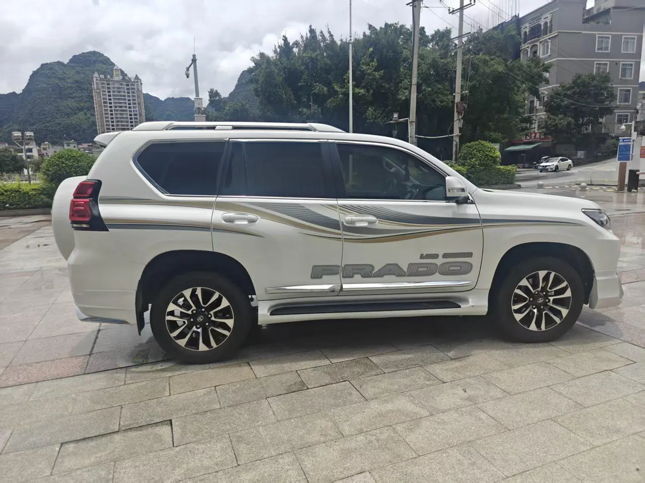 Toyota Prado (Imported) 2023 Prado 2.8TD Diesel Automatic Gear 8