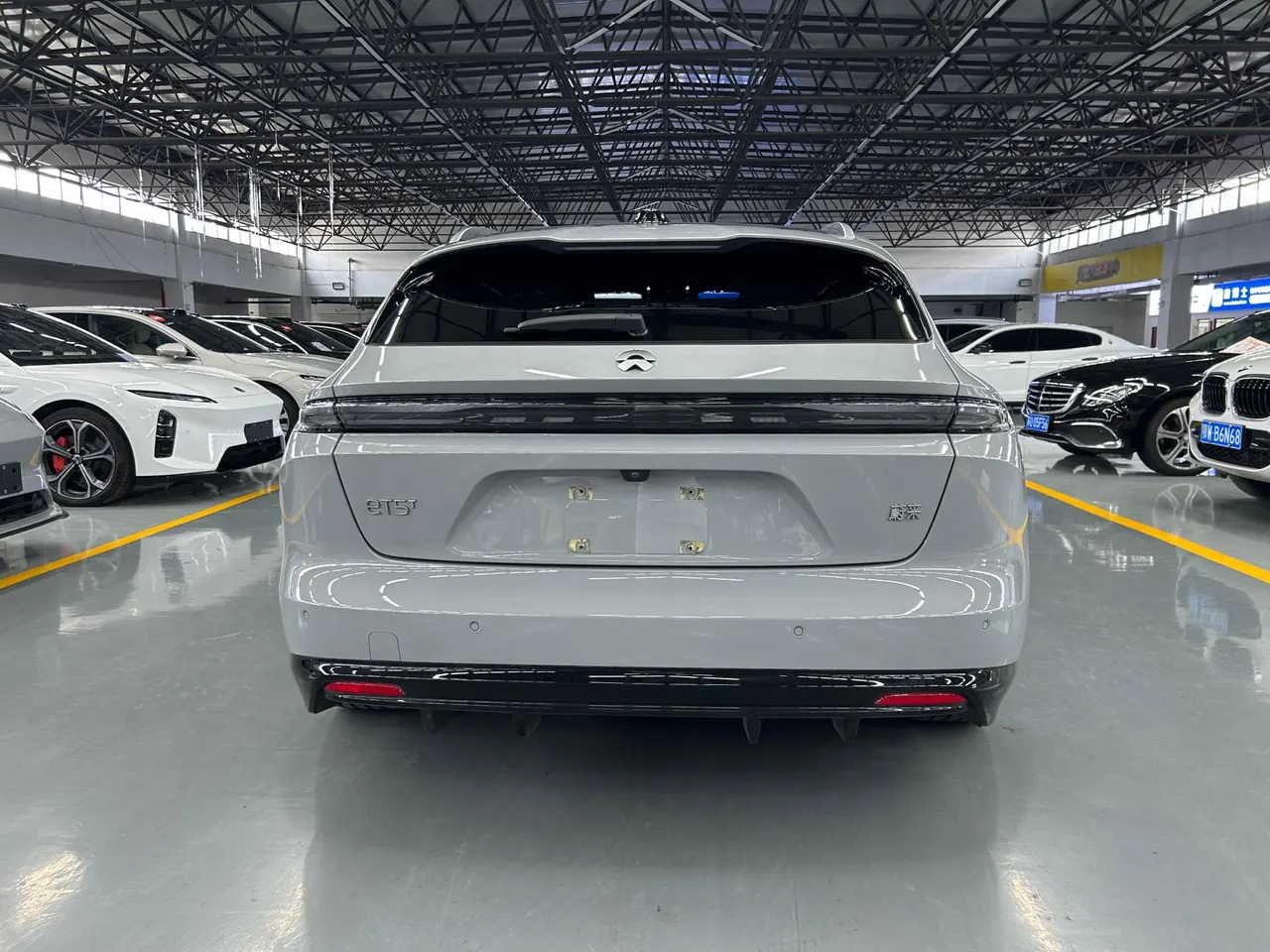 NIO 2025 ET5T 75kWh Touring automatic 10