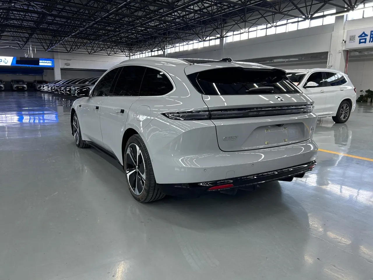 NIO 2025 ET5T 75kWh Touring automatic 11