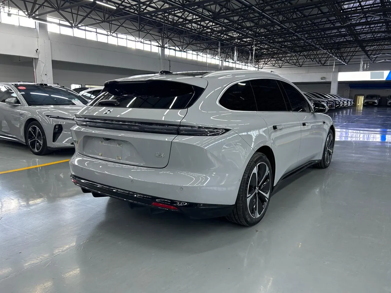 NIO 2025 ET5T 75kWh Touring automatic 9