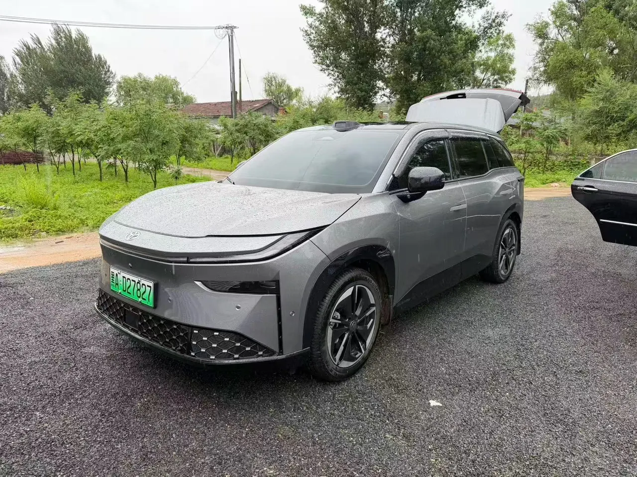 Toyota 2025 BZ3X 520 Pro Advanced Intelligent Driving Version Automatic Transmission - View 1