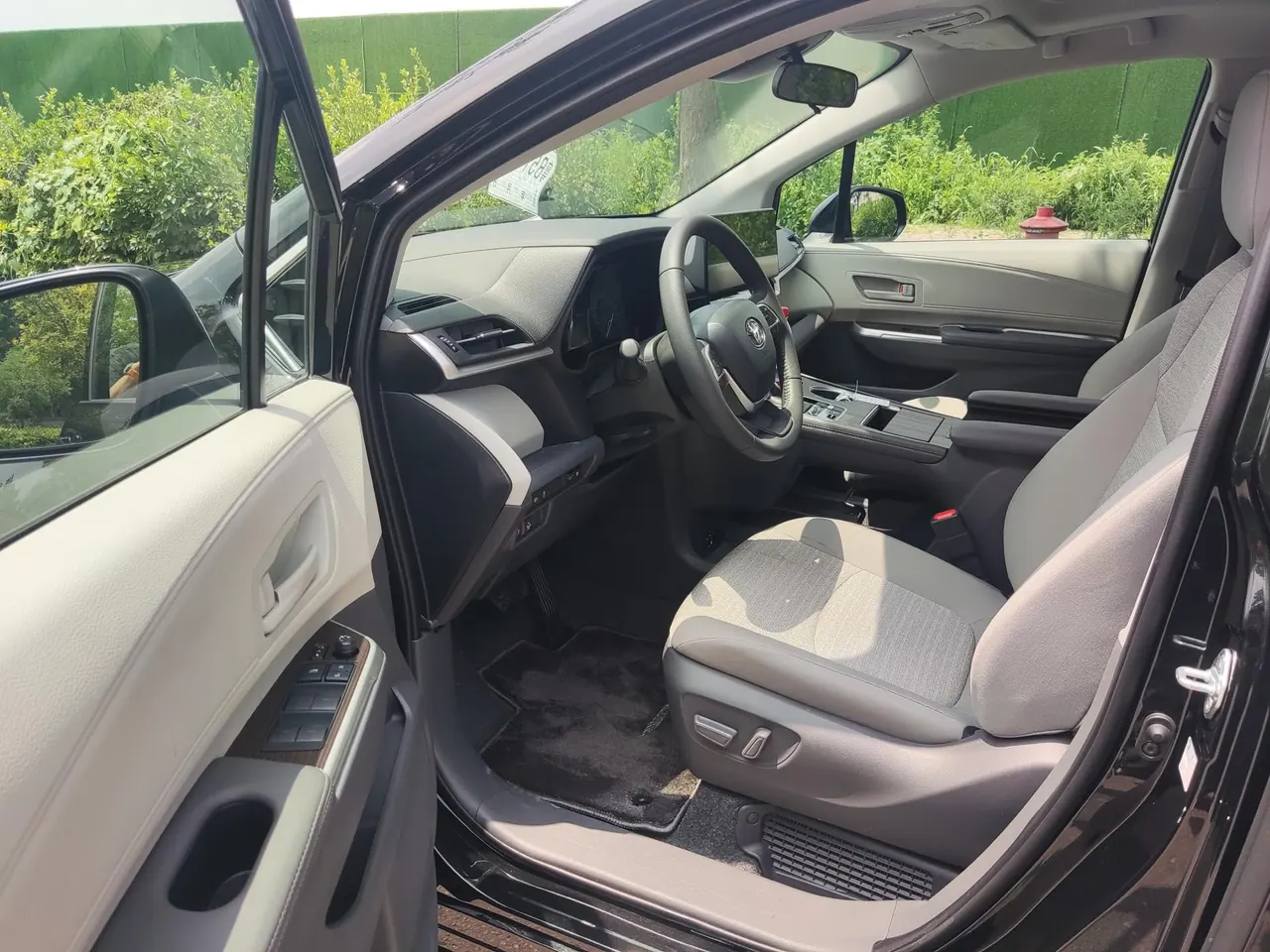 Toyota 2026 Sana 2.5 Stepless Two-Drive Comfort Edition Automatic Transmission 4
