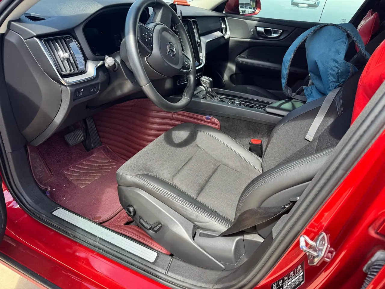 Volvo 2021 S60 2.0T T3 Zhixing Deluxe Edition Automatic Gear 2