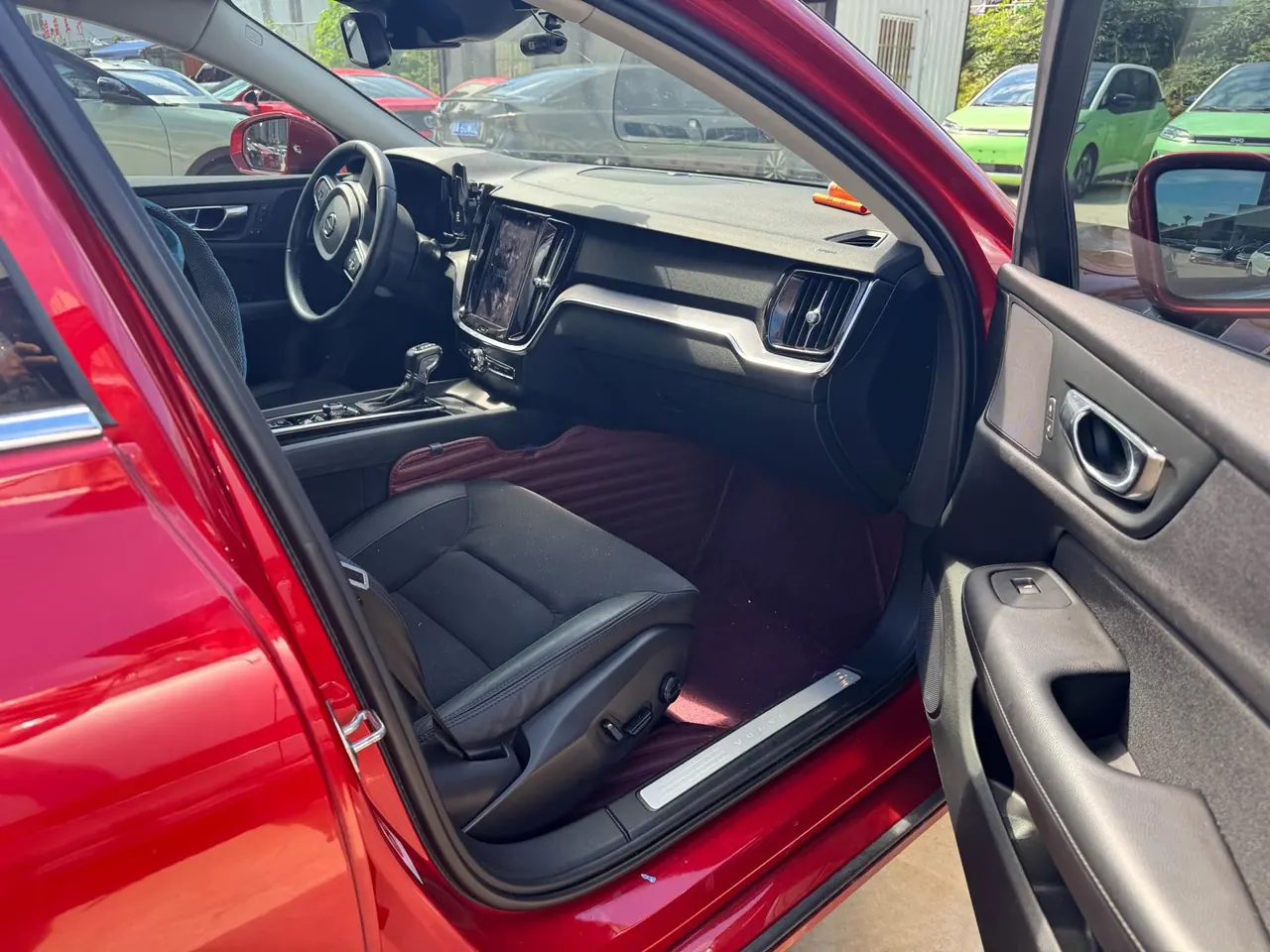 Volvo 2021 S60 2.0T T3 Zhixing Deluxe Edition Automatic Gear 5