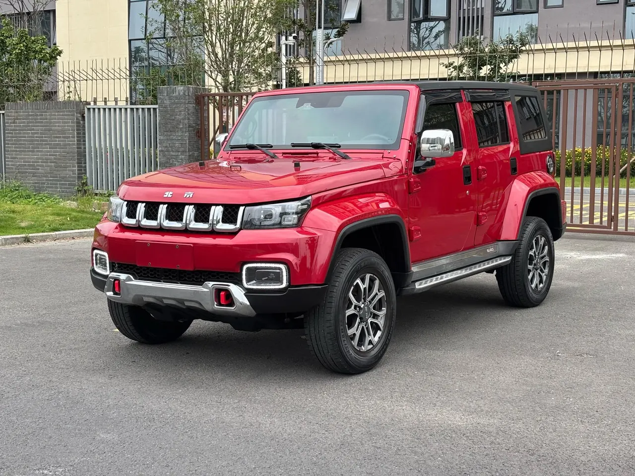打开图片灯箱：Beijing 2020 BJ40 2.0T 4WD City Hunter Edition Extreme Automatic Gear