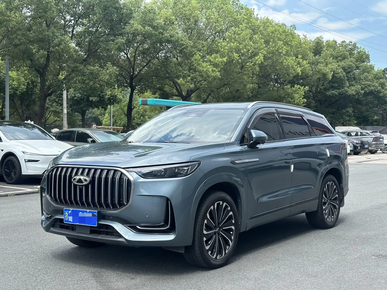 Chery 2023 Ruihu 9 2.0T 400T 4-wheel drive to reach version 5-seat automatic gear - View 1