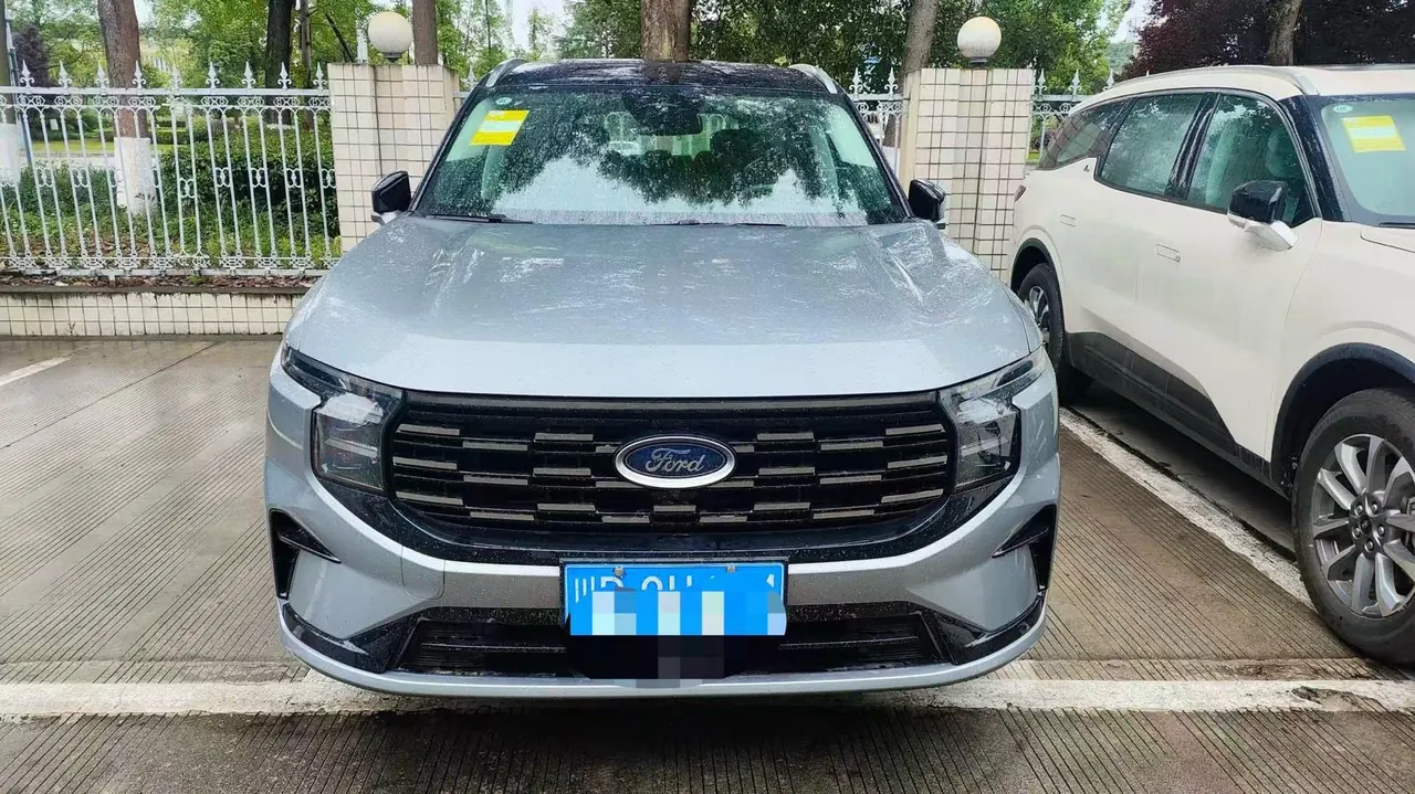 Ford 2025 Ruijie L 2.0T EcoBoost four-wheel drive 7-seat extreme automatic gear 2