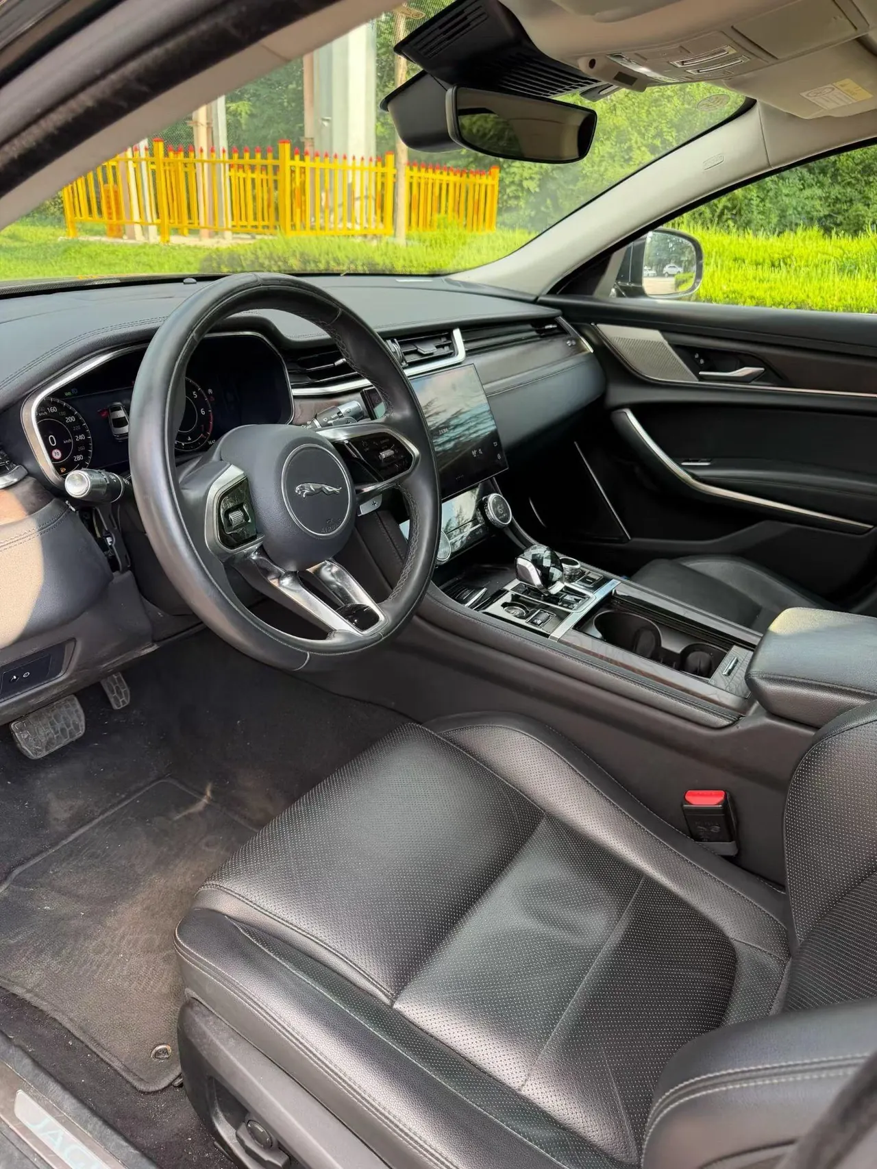 Jaguar 2021 XFL 2.0T P 12500.00g Drive Enjoy Deluxe Edition Automatic Gear 4