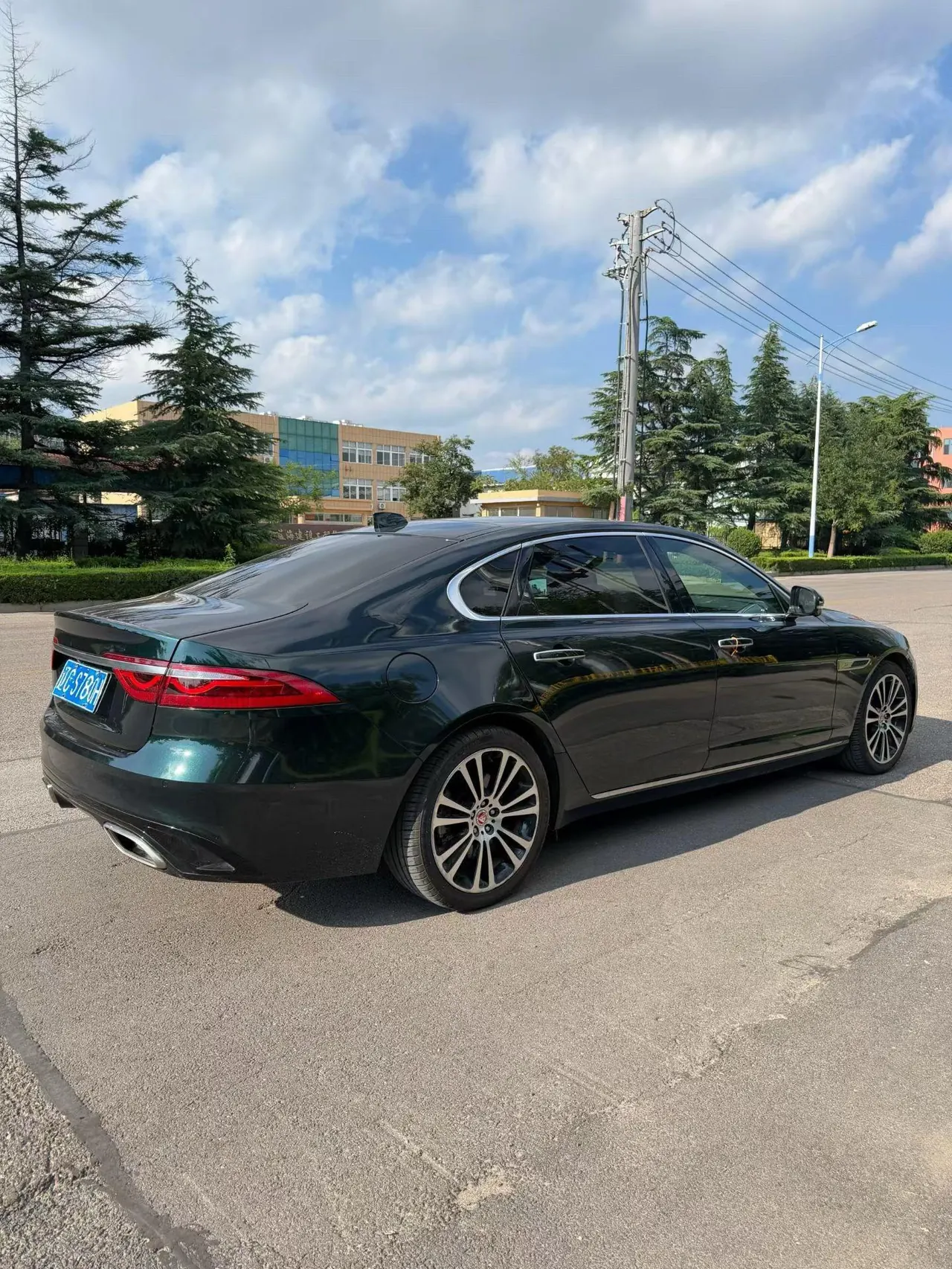 Jaguar 2021 XFL 2.0T P 12500.00g Drive Enjoy Deluxe Edition Automatic Gear 7