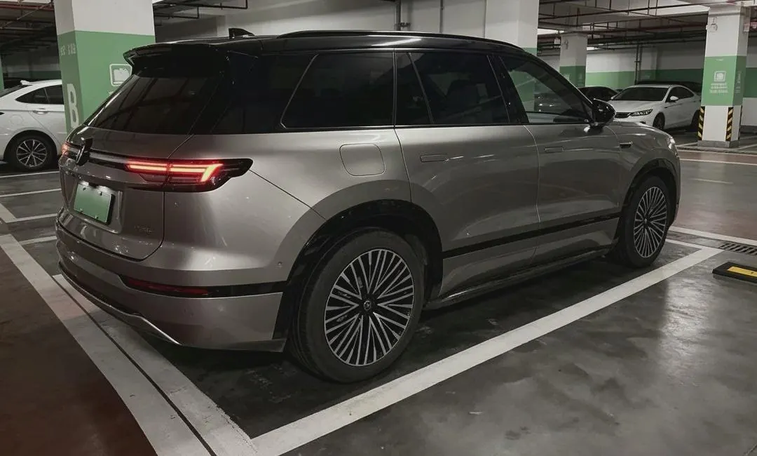 Volkswagen 2026 ID.ERA 9X Max 4-wheel drive automatic gear 2