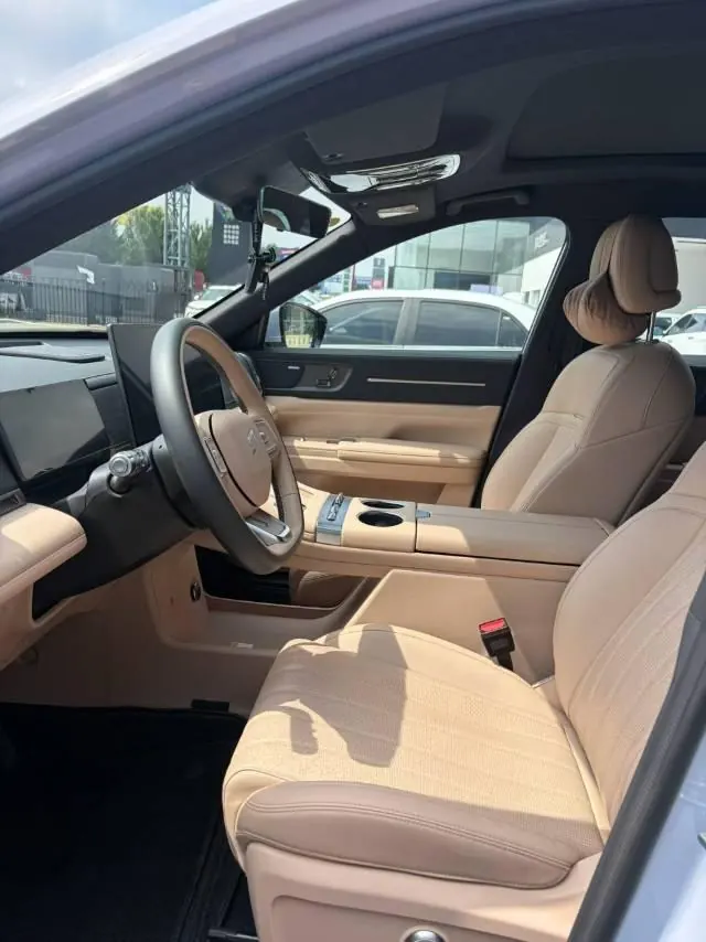Jetour 2025 Shanhai L7 PLUS 1.5T 220km Flagship 7-seat Automatic Gear 3