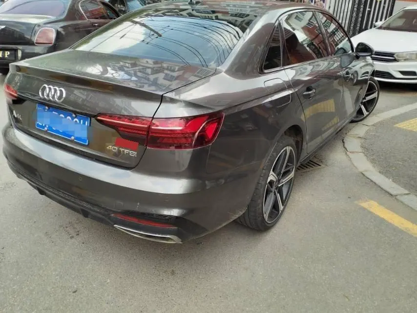 Audi 2023 A4L 2.0TFSI 40TFSI Deluxe Dynamic Automatic 3