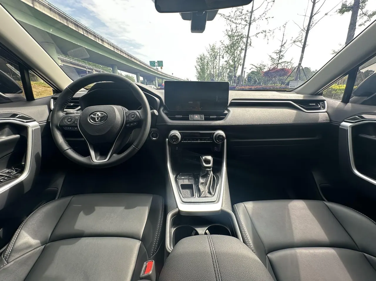 Toyota 2023 Wilanda 2.0 Stepless Two-Drive City Edition Automatic Gear 6