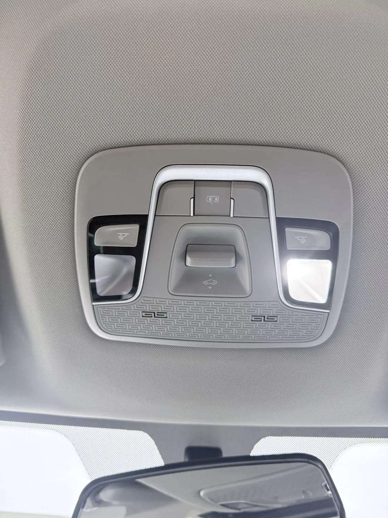 Geely 2021 Plantronics 1.4T Diamond Edition Automatic Gear 12