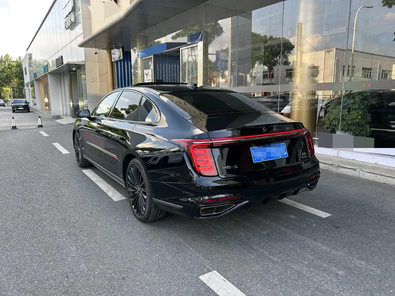 HongQi 2025 H9 48V 2.0T two-wheel drive flag smooth private fashion version 5 automatic gear 3